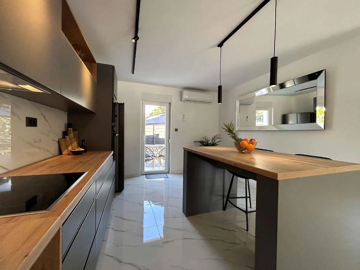 Holiday Home In Baska - Insel Krk 44604 Croatia